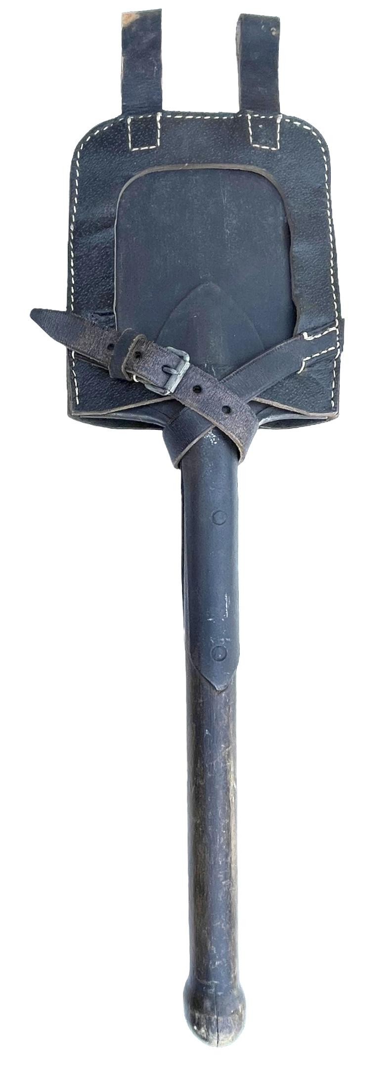 Wehrmacht Entrenching Tool in early model Cover