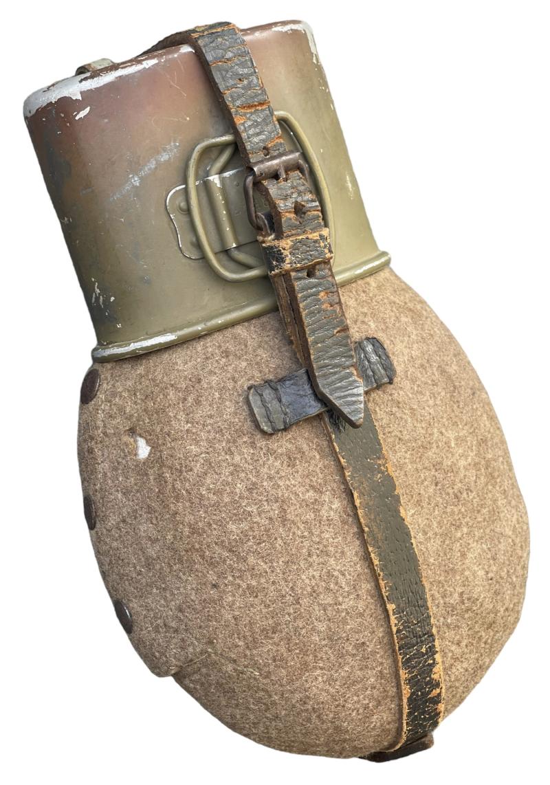 Wehrmacht M31 Canteen