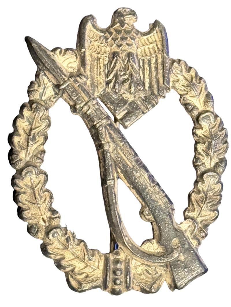 Infantry Assault Badge (IAB) Infanterie Sturm Abzeichen in Silver.