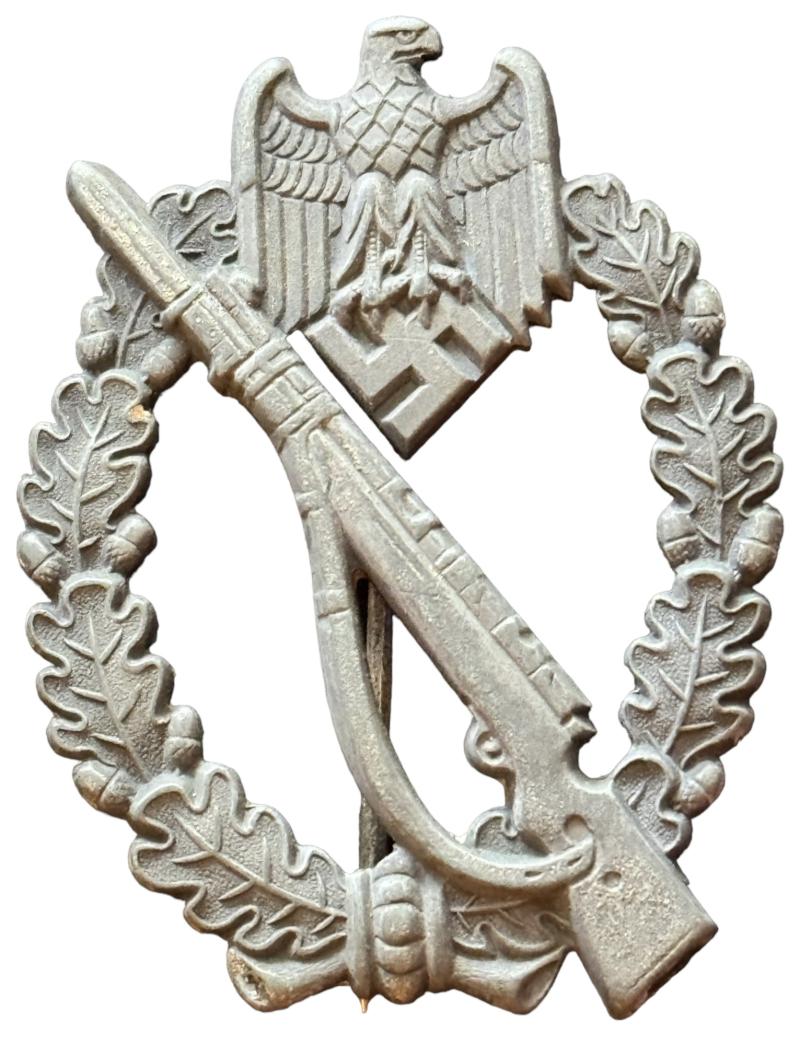 Infantry Assault Badge (IAB) Infanterie Sturm Abzeichen in Silver.