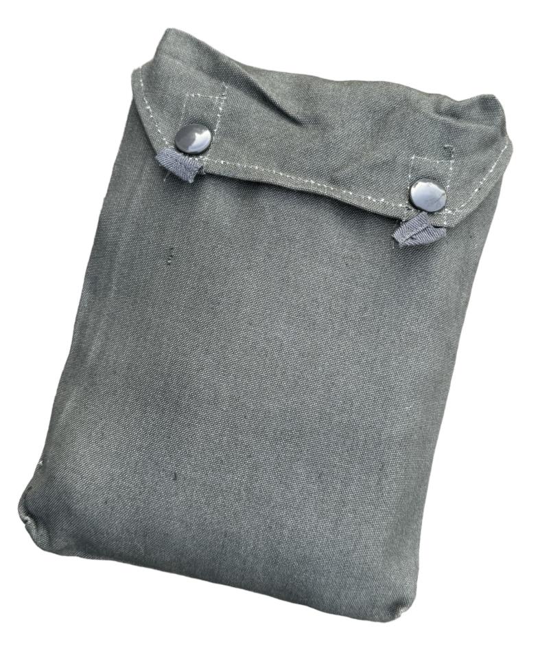 Wehrmacht Gascape Pouch