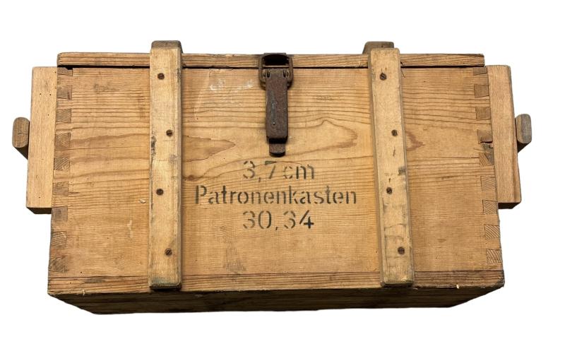 Kriegsmarine wooden 3,7 Flak Grenade Case (Tracer)