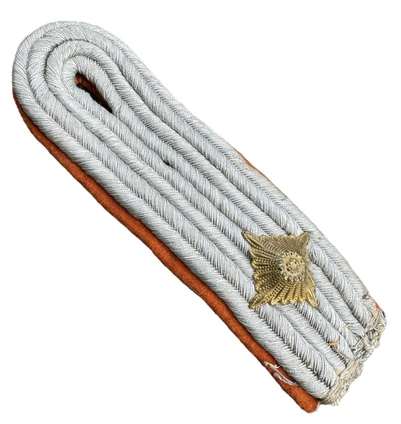 Luftwaffe Signals Officers Shoulder Board