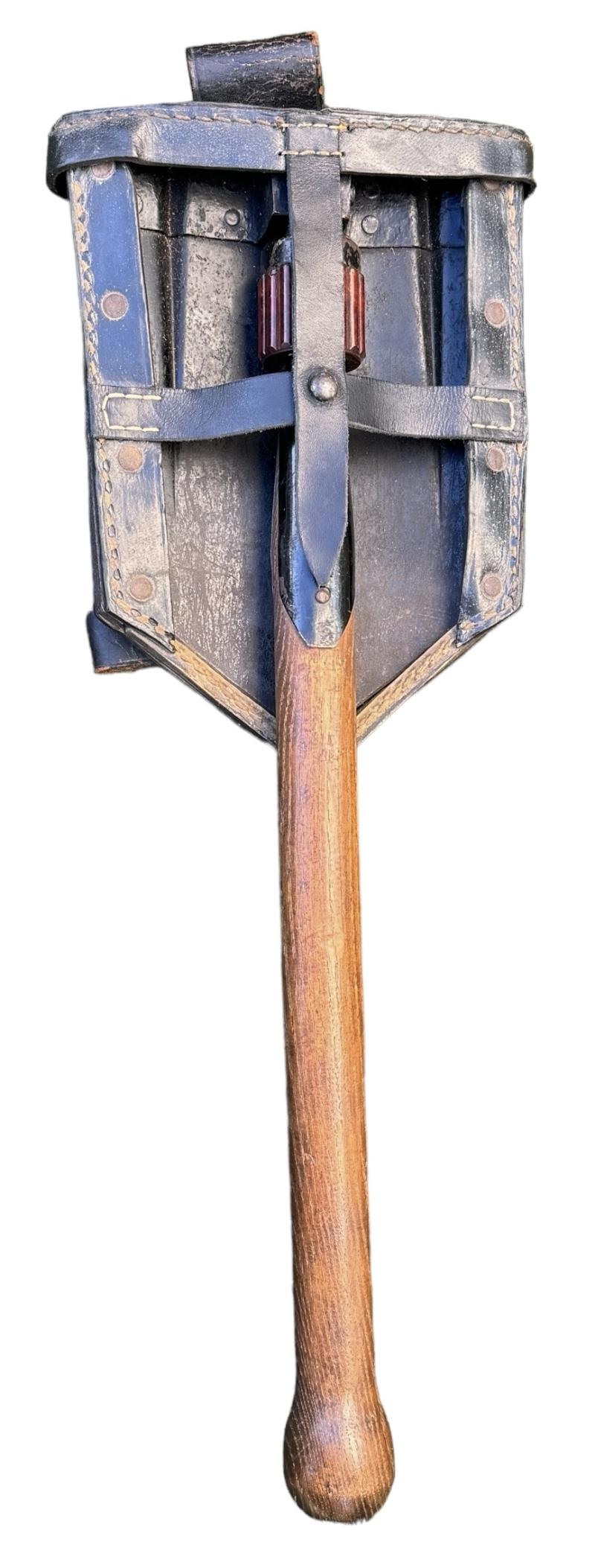 Wehrmacht first model Folding Shovel in Cover