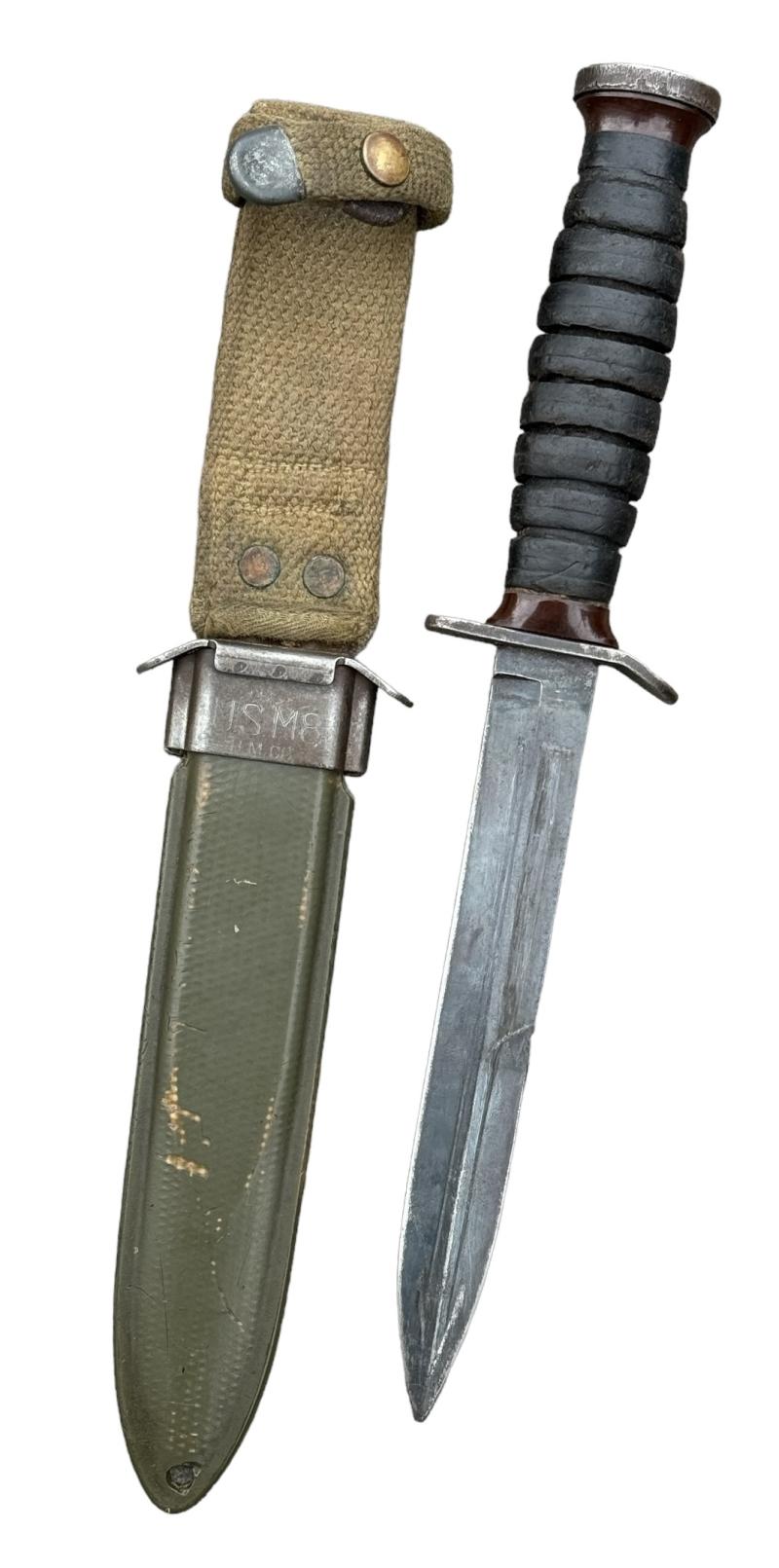 US WW2 M3 Combat Knife in US WW2 M8 Scabbard