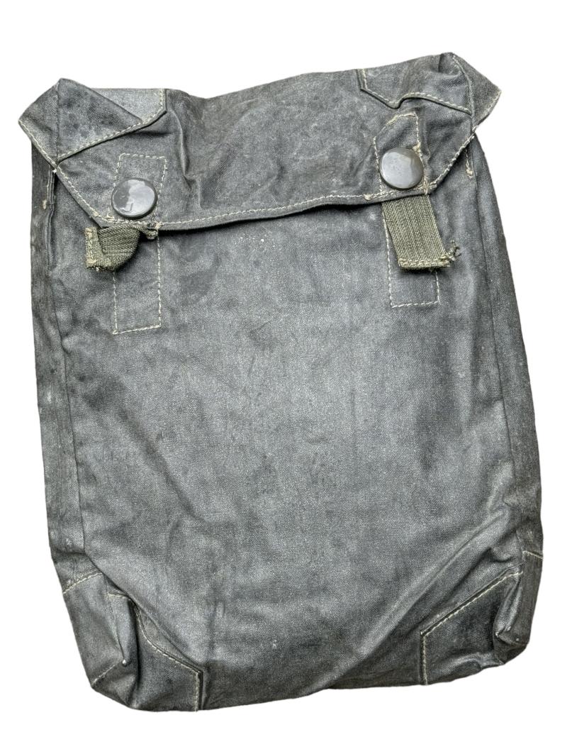 Wehrmacht rubberized Gascape Pouch