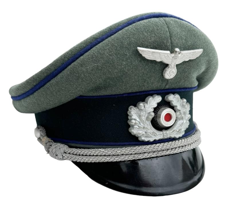 Wehrmacht (Heer) Medical Officer's Visor Cap.