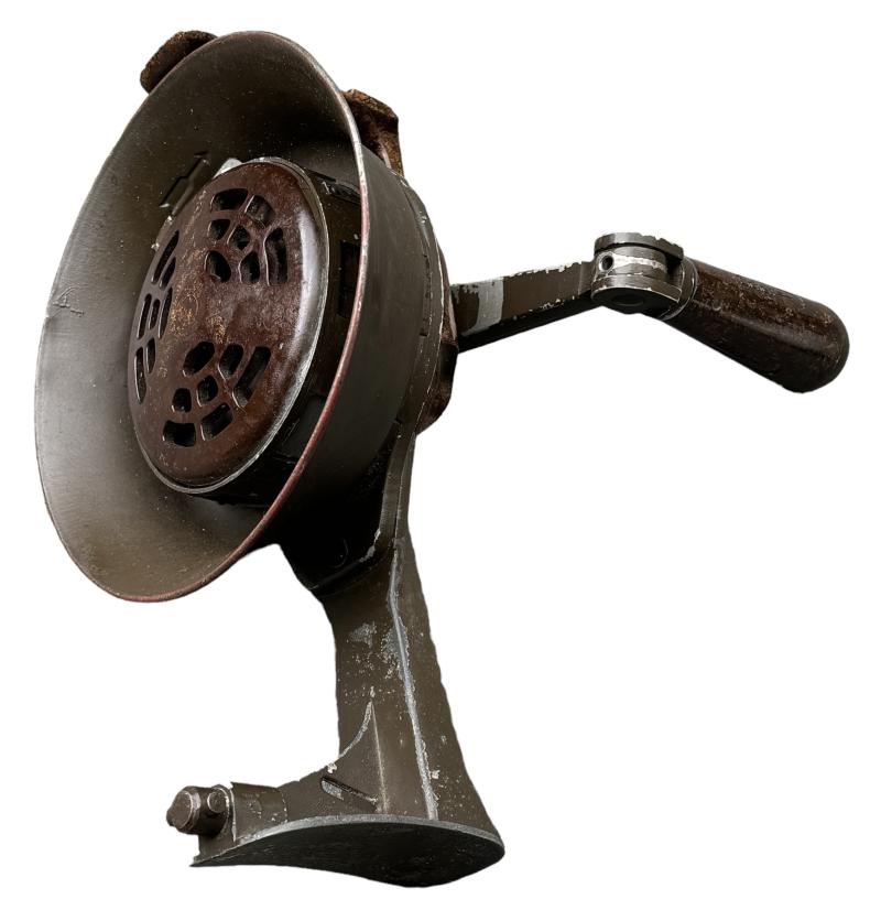 Wehrmacht Hand Air Raid Alarm Sirena