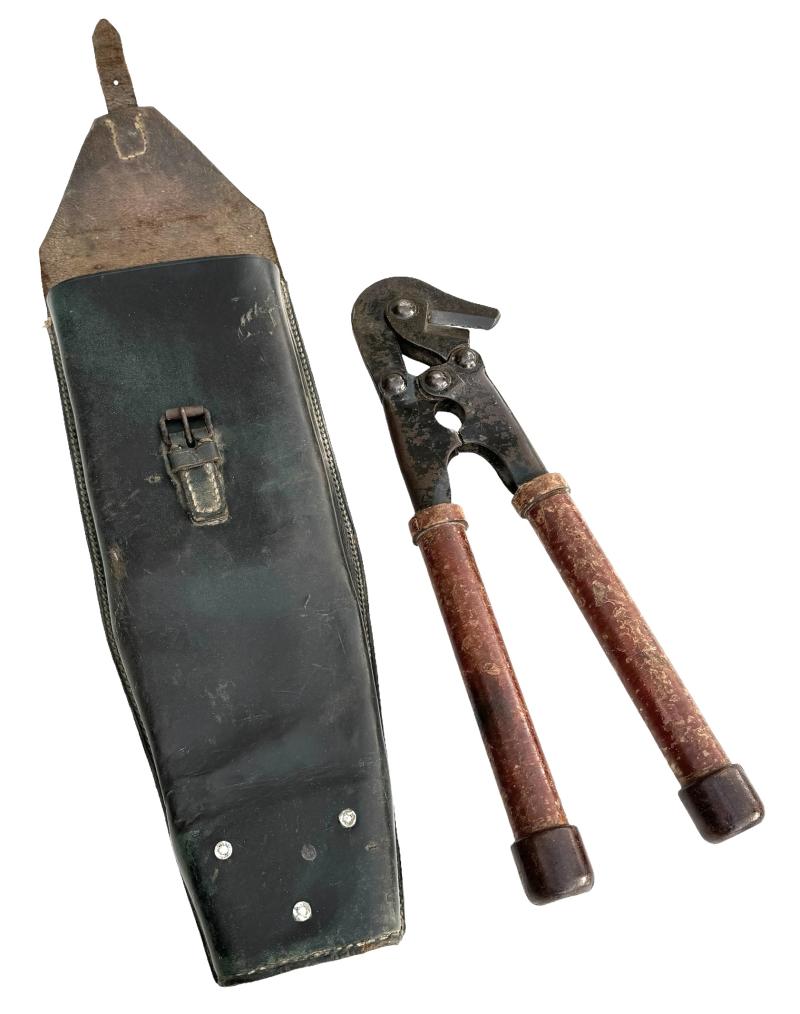 Wehrmacht Wire Cutters in Leather Pouch