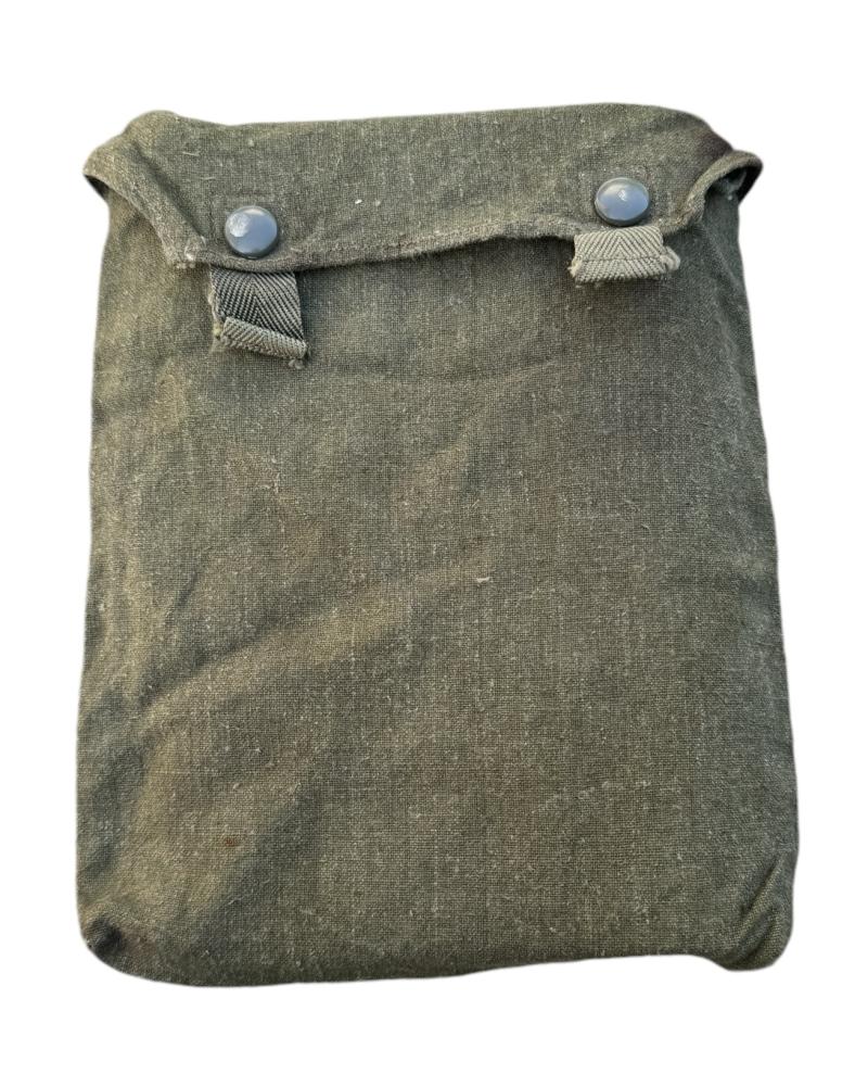 Wehrmacht Gascape Pouch