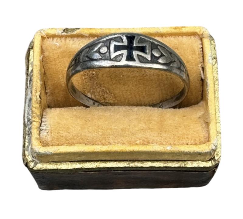 German WW1/WW2 Silver Ring with Iron Cross