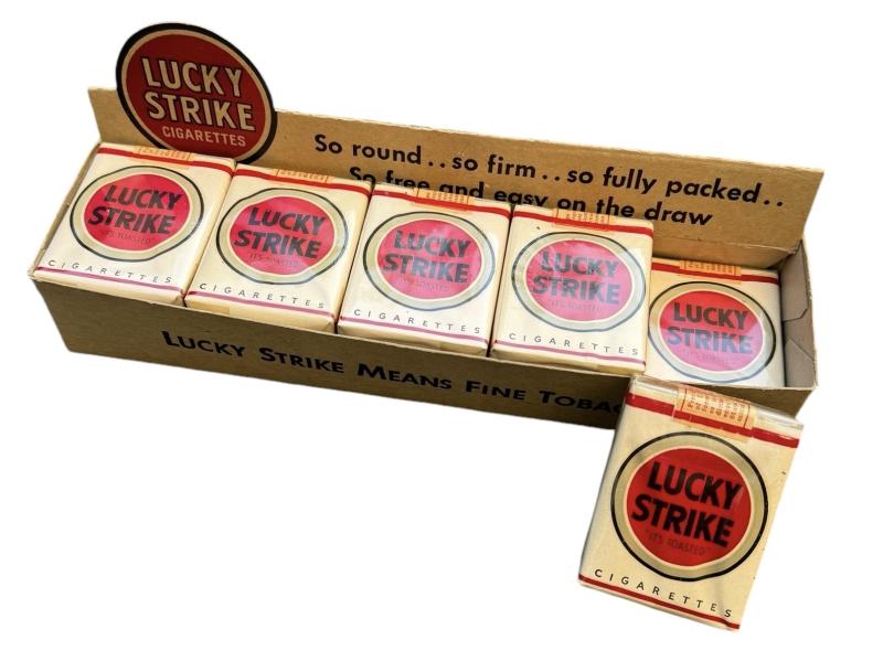 US WW2 Lucky Strike Clipboard box with 10 packages for Military use