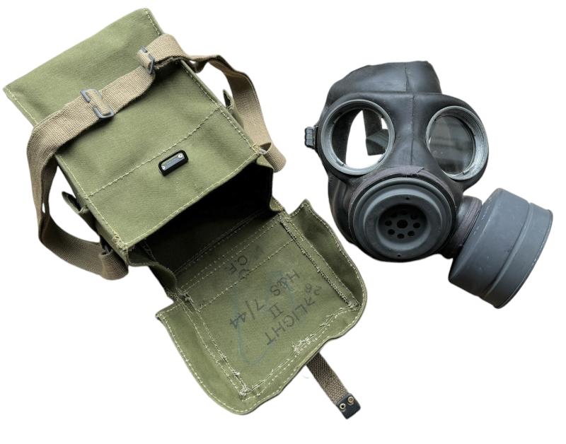 British WW2 Assault Gasmask