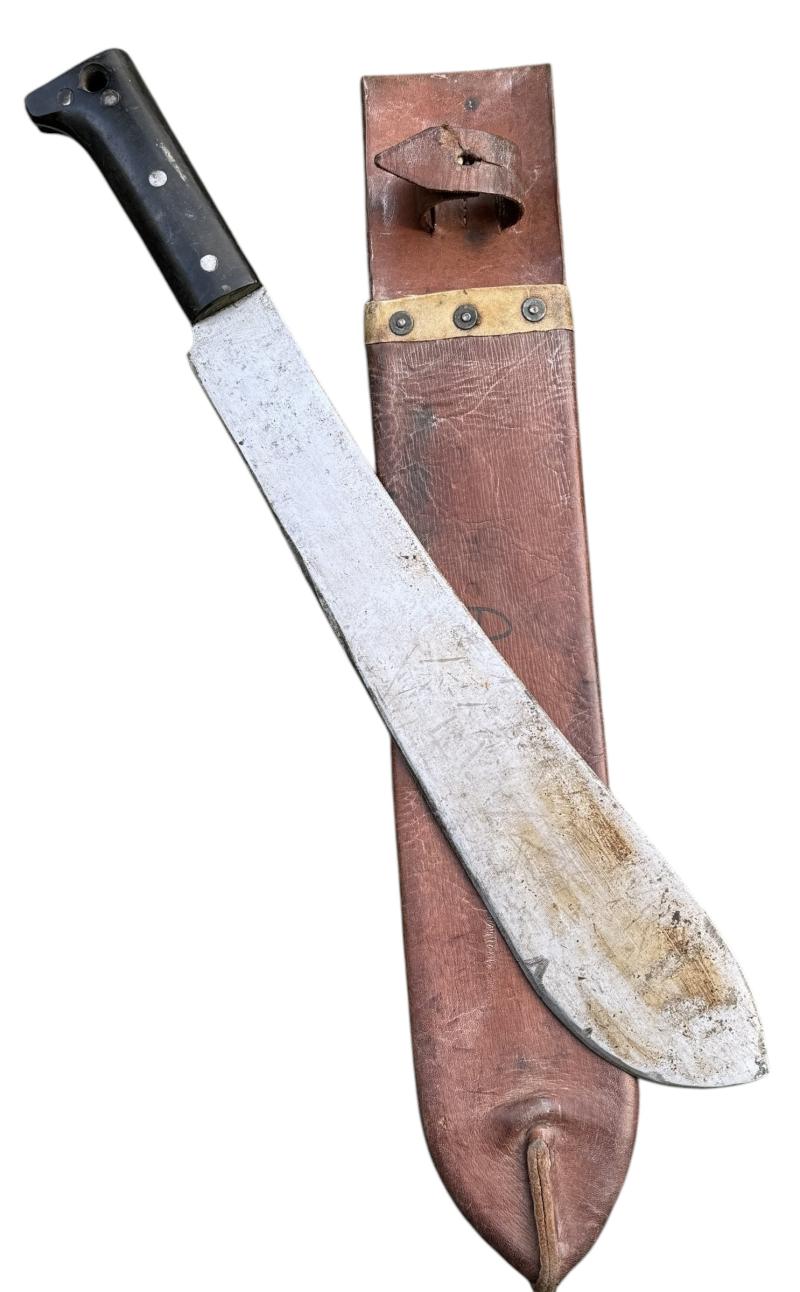 British WW2 Machete in leather Scabbard