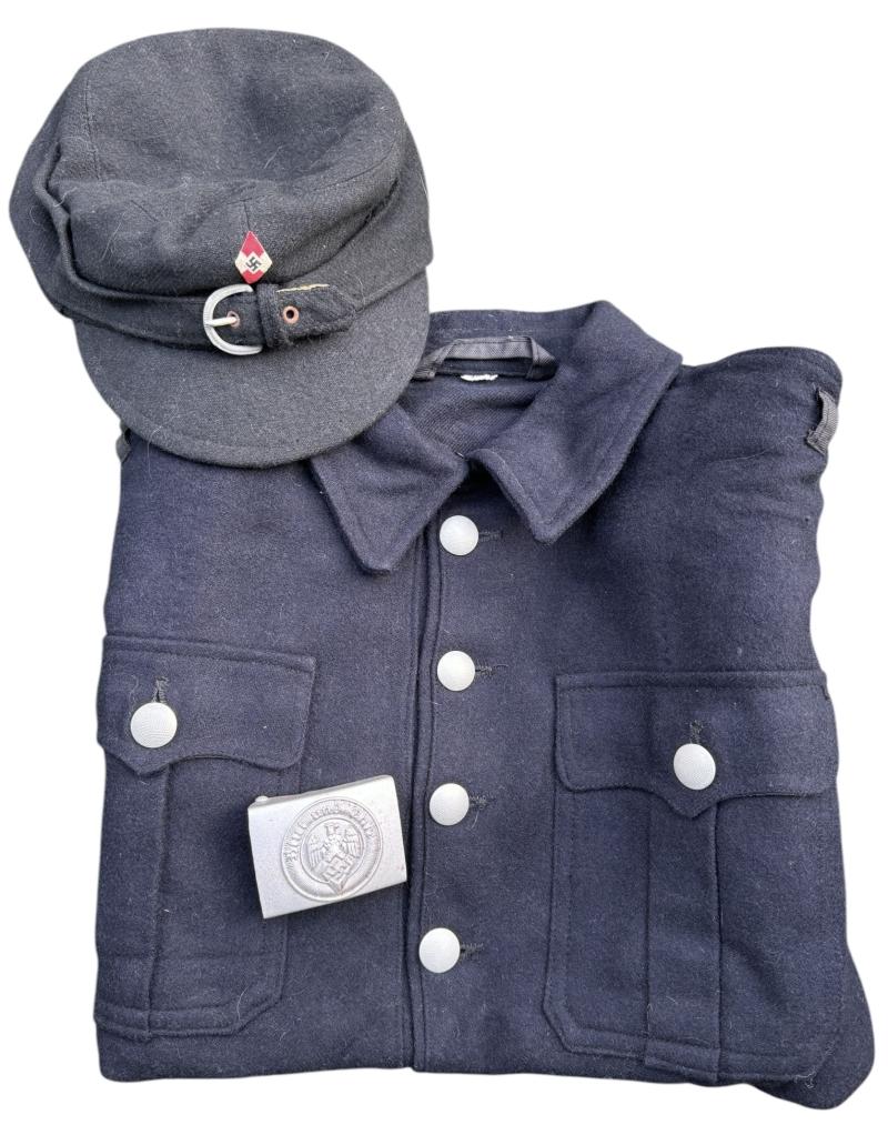 Hitler-Jugend wool Shirt, Cap en Belt Buckle