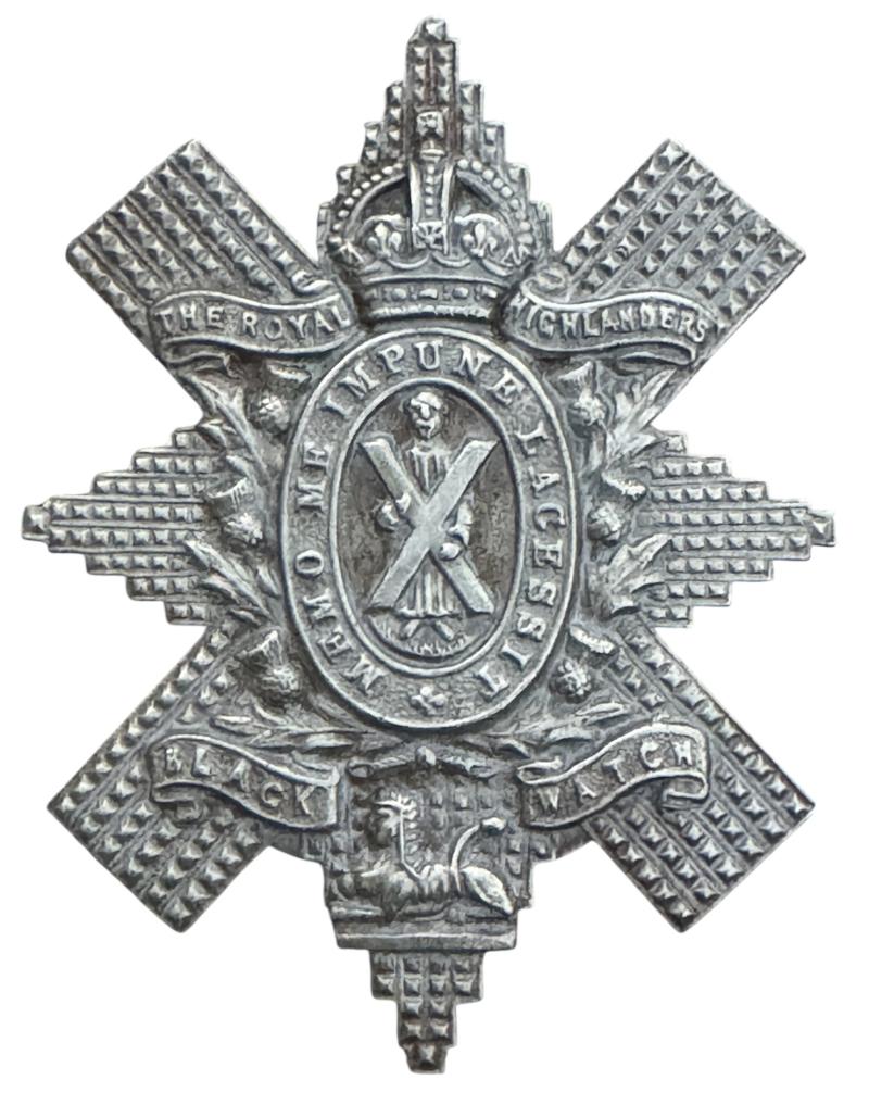British/Scotch WW2 metal Cap Badge Blackwatch