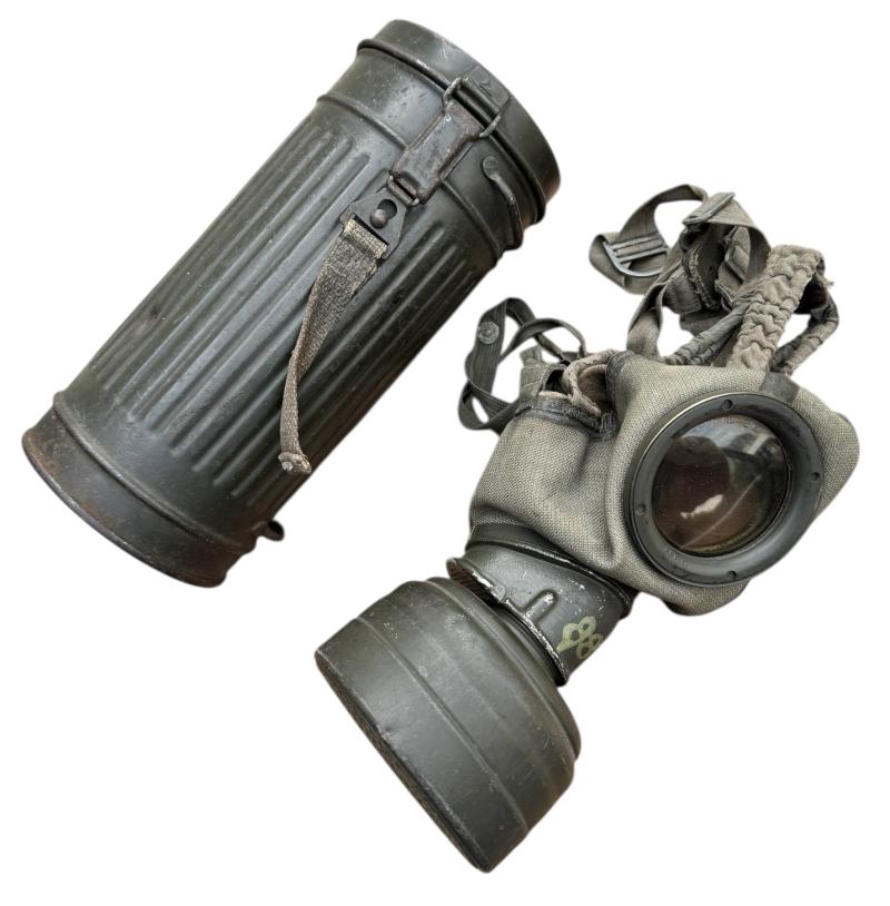 Wehrmacht M31 Gasmask & Cannister with Shrapnel