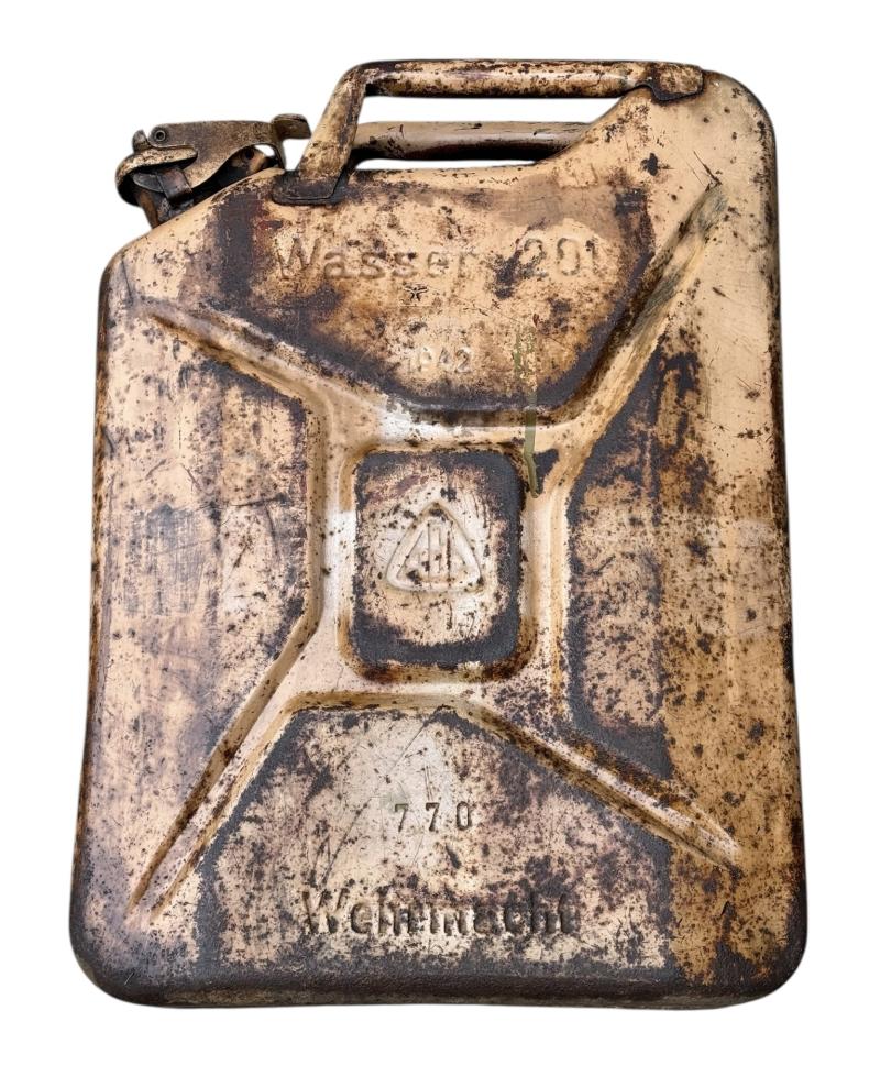 Wehrmacht Wasser Jerrycan in Tropical Camo
