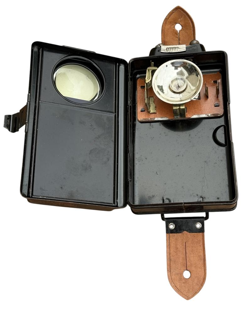 Wehrmacht Flashlight Daimon Telko (Ambulancia)