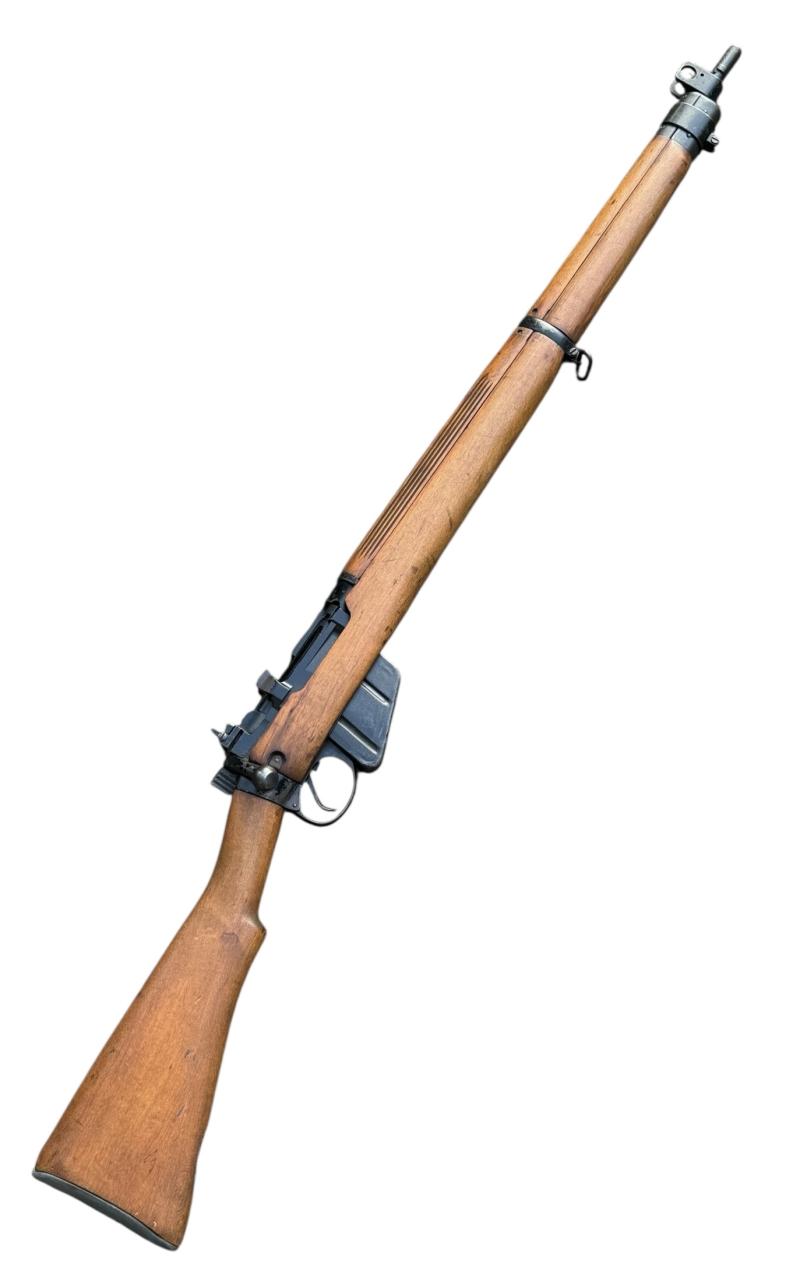 De-activated Canadian WW2 Lee Enfield number 4