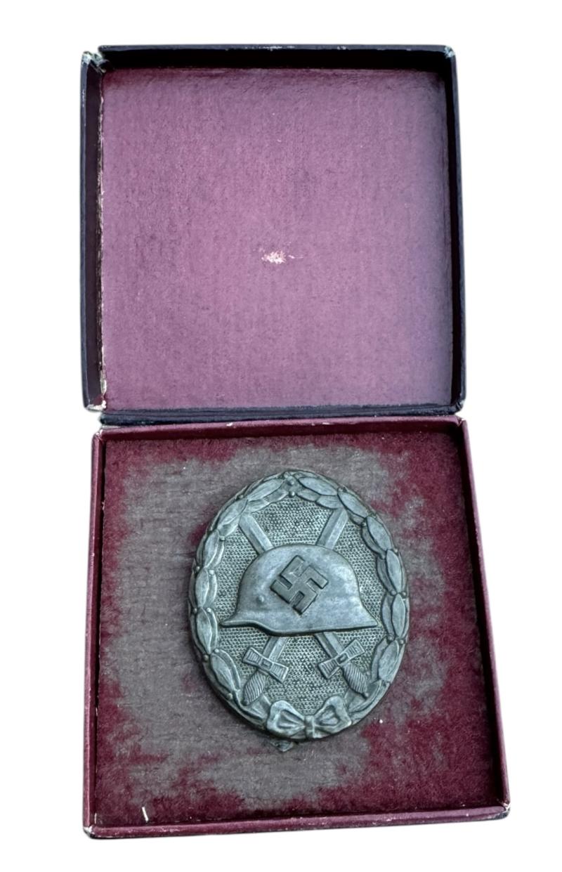 Wound Badge Silver in Case