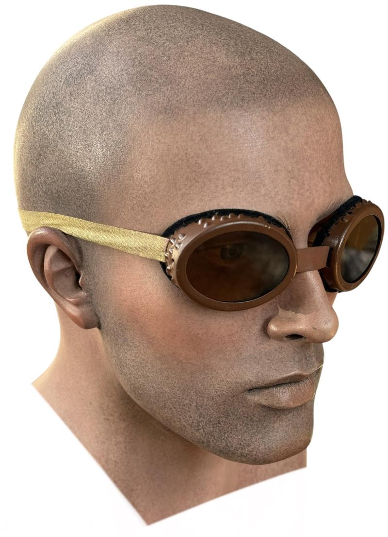 British WW2 Dust Goggles in metal case