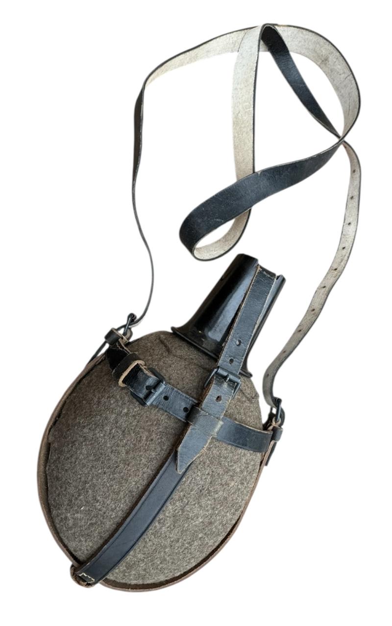 Wehrmacht medic Canteen