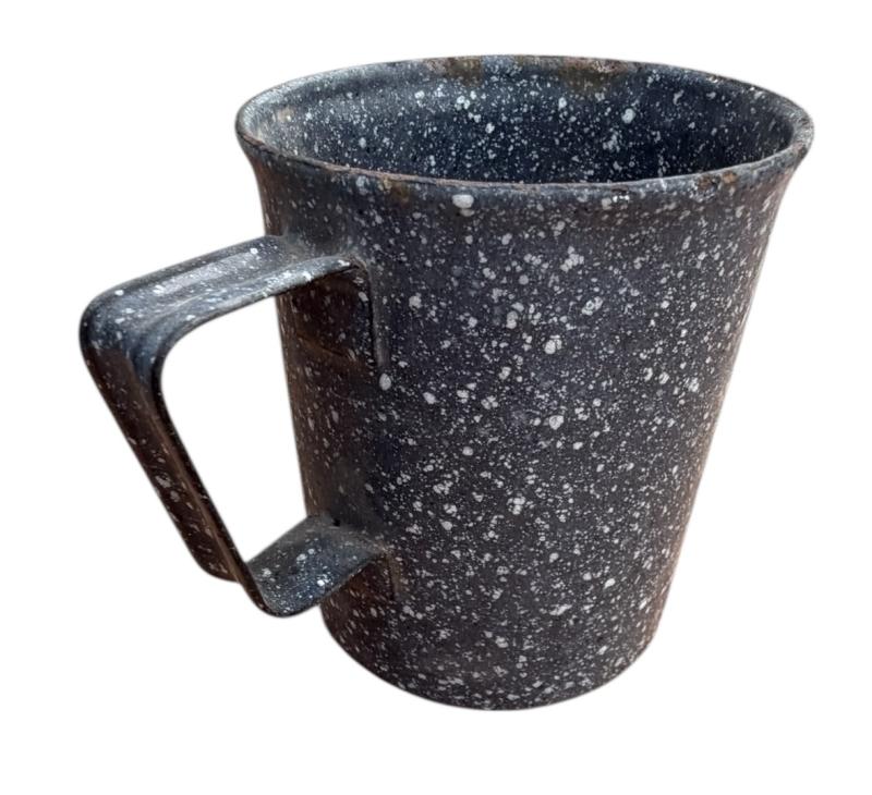 Metal and enameled mugs made from 7,5 cm KwK Shell.
