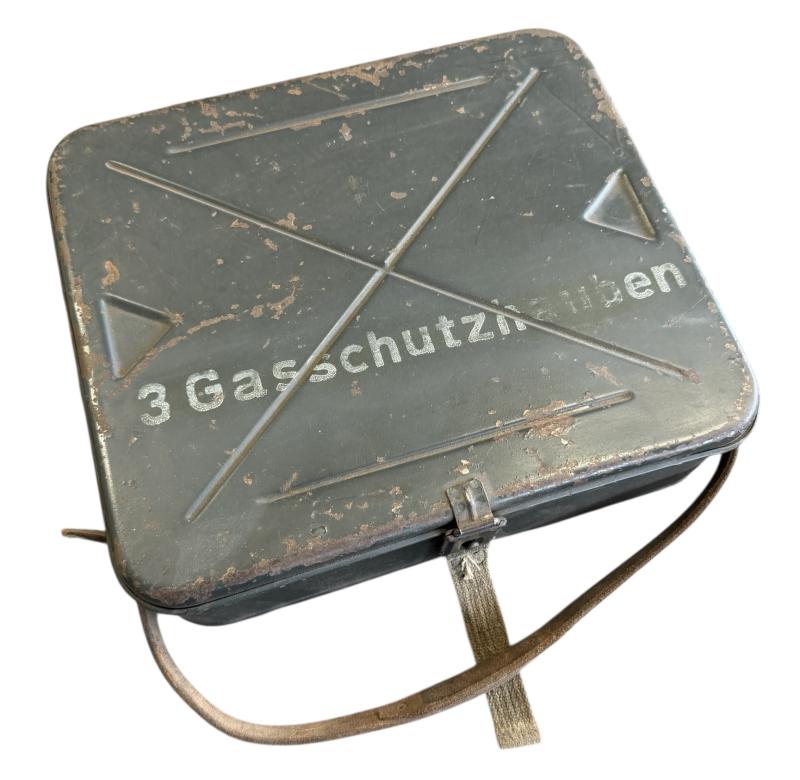 Wehrmacht Gasschutzhauben Case