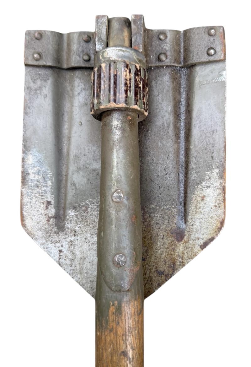 Wehrmacht Folding Shovel in 1th type Carrier