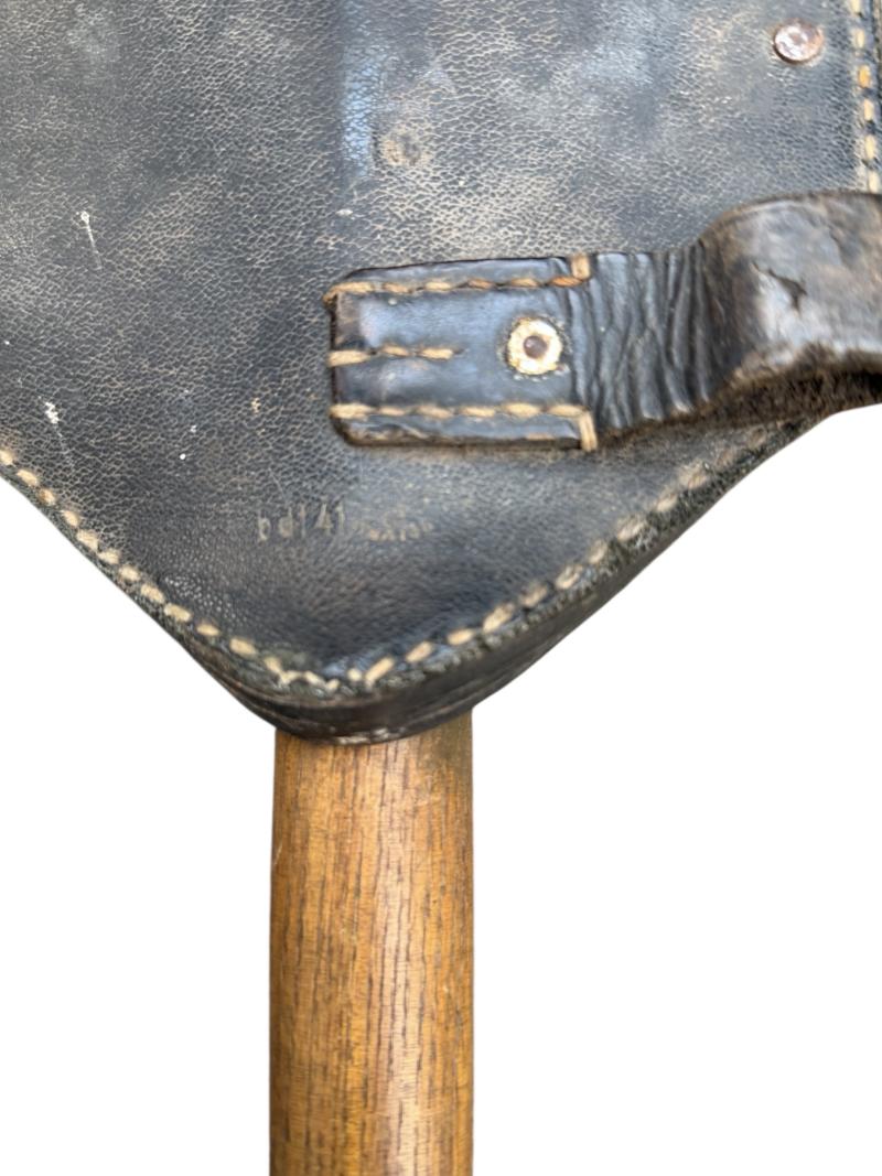 Wehrmacht Folding Shovel in 1th type Carrier