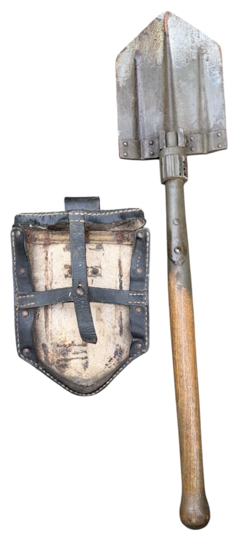 Wehrmacht Folding Shovel in 1th type Carrier
