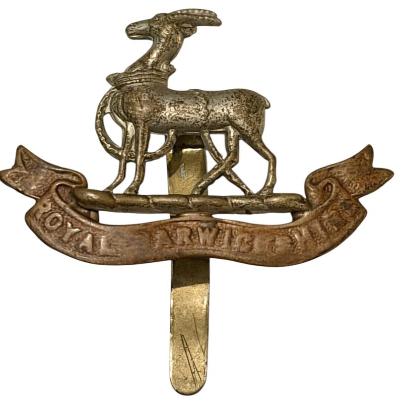 British WW2 metal Cap Badge (Royal Warwickshire Regiment)