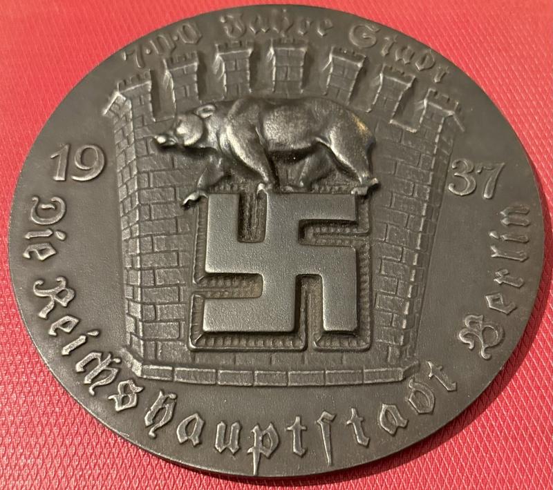 Berlin 700 Years Plaque in Case