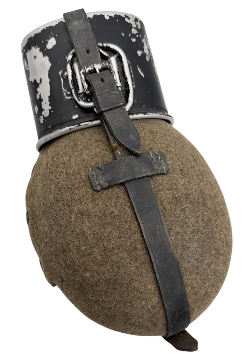 Wehrmacht M31 Canteen