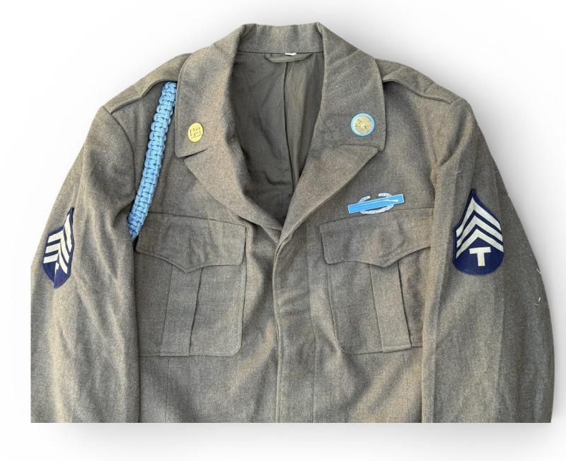 US WW2 Ike Jacket Technician Fourth Grade