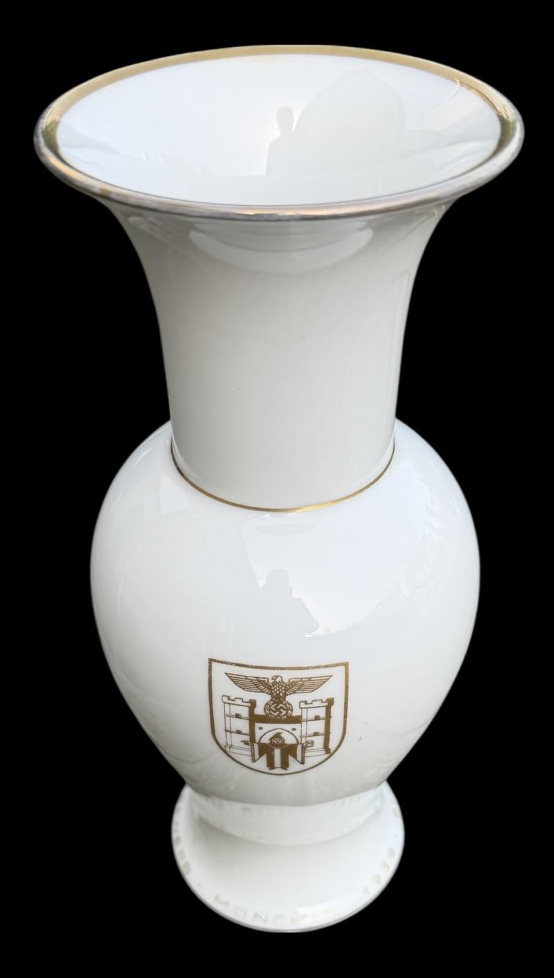 Vase for Flower decoration competition by Rosenthal München 1939