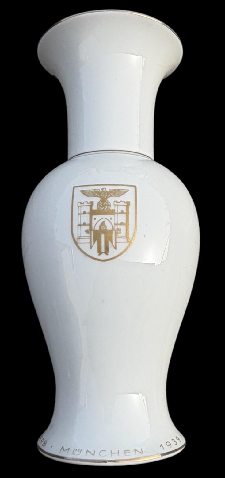 Vase for Flower decoration competition by Rosenthal München 1939