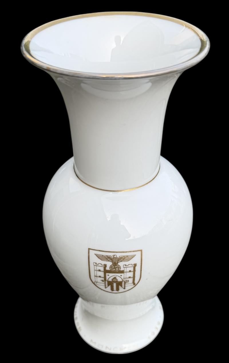Vase for Flower decoration competition by Rosenthal München 1939