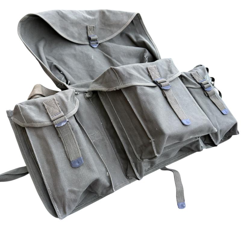 US WW2 Paratroopers Medic Pack