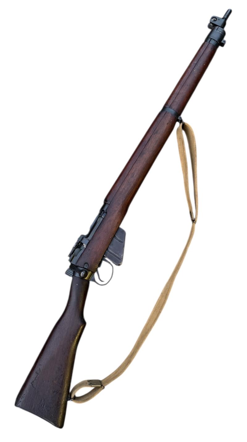 De-activated Canadian WW2 Lee Enfield number 4