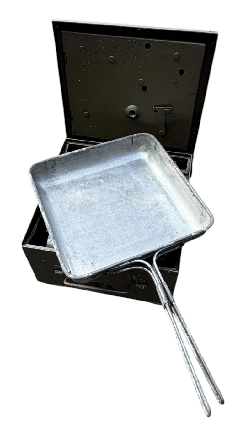 British WW2 Stove with original Pan (Safety Cooker)