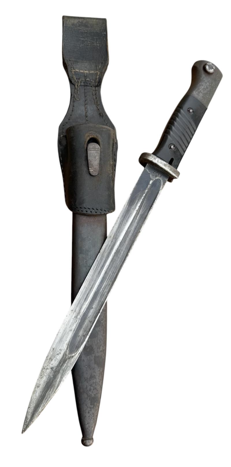 K98 Bayonet (Matching Numbers) & Frog