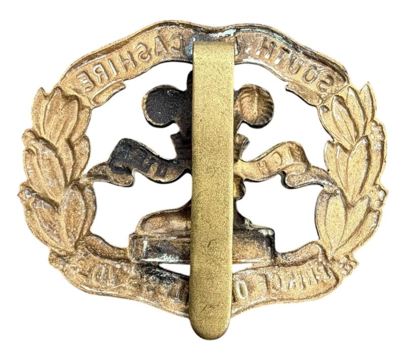 British WWI/WW2 South Lancashire Egypt Prince Of Whales Volunteer Cap Badge