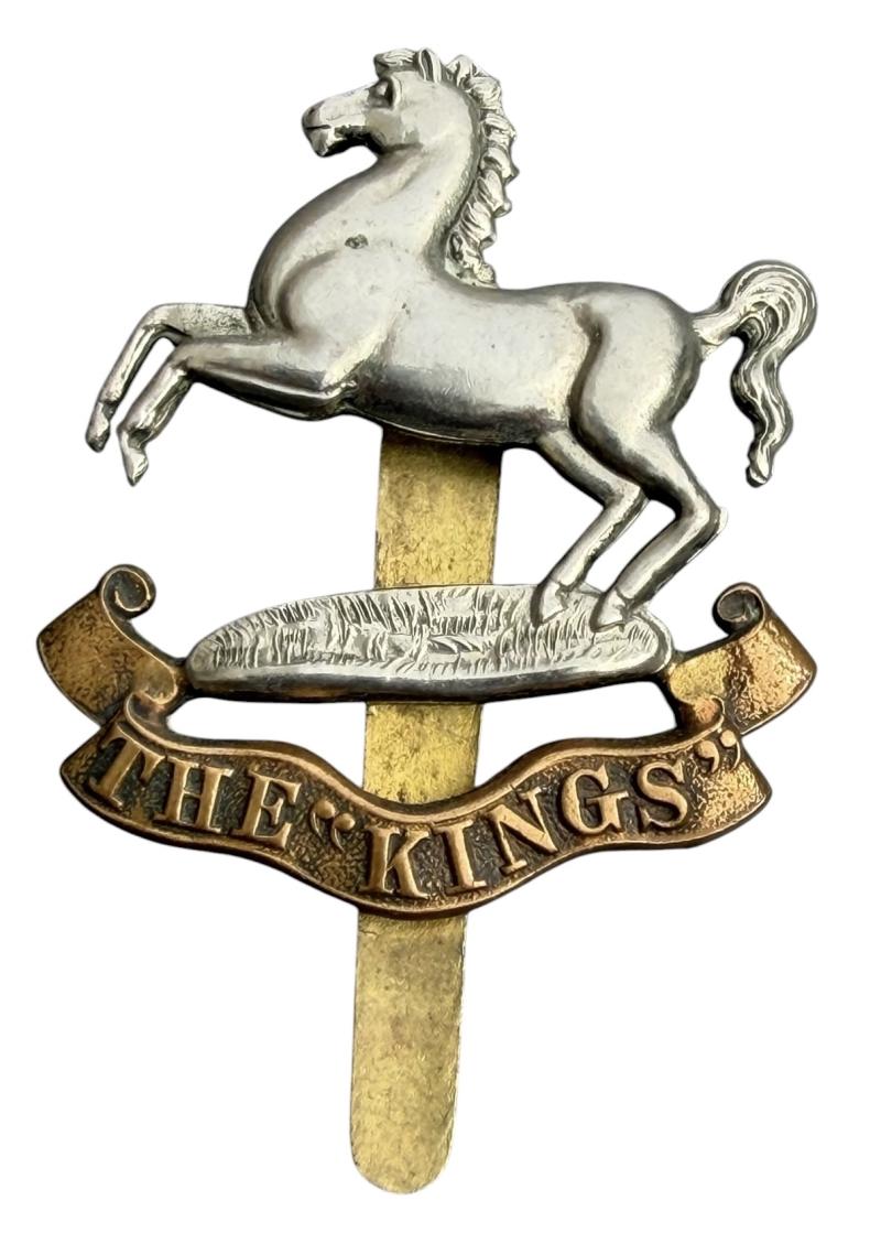 British WW2 The Kings Regiment Cap Badge