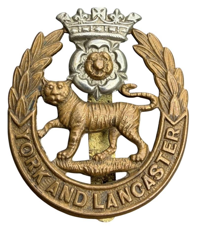 British WW2 The York and Lancaster Regiment Cap Badge