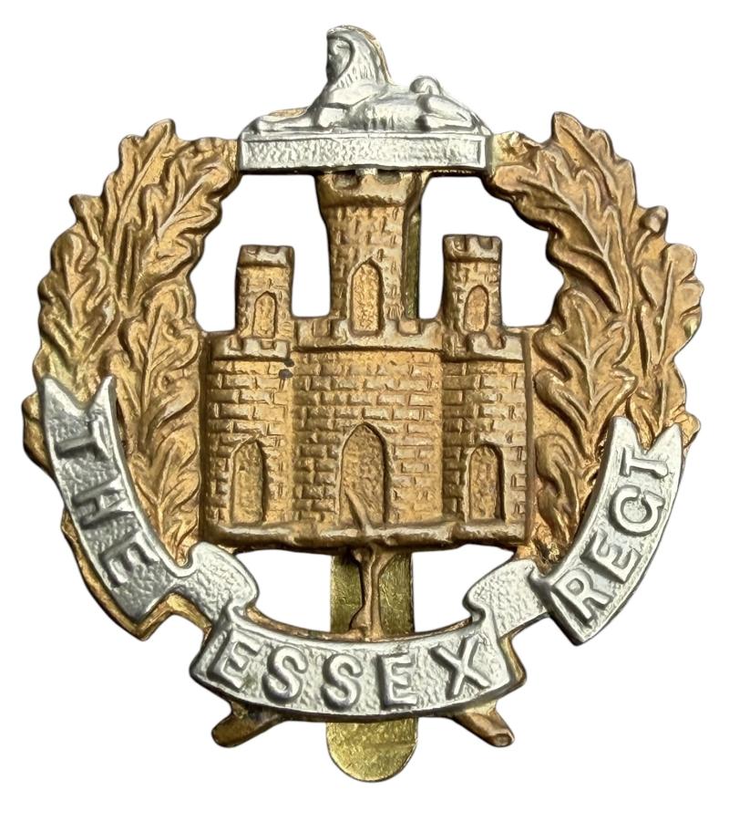British WW2 The Essex Regiment Cap Badge