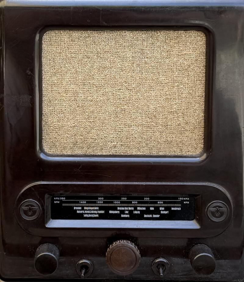 Volksempfänger VE 301 (Peoples Radio)