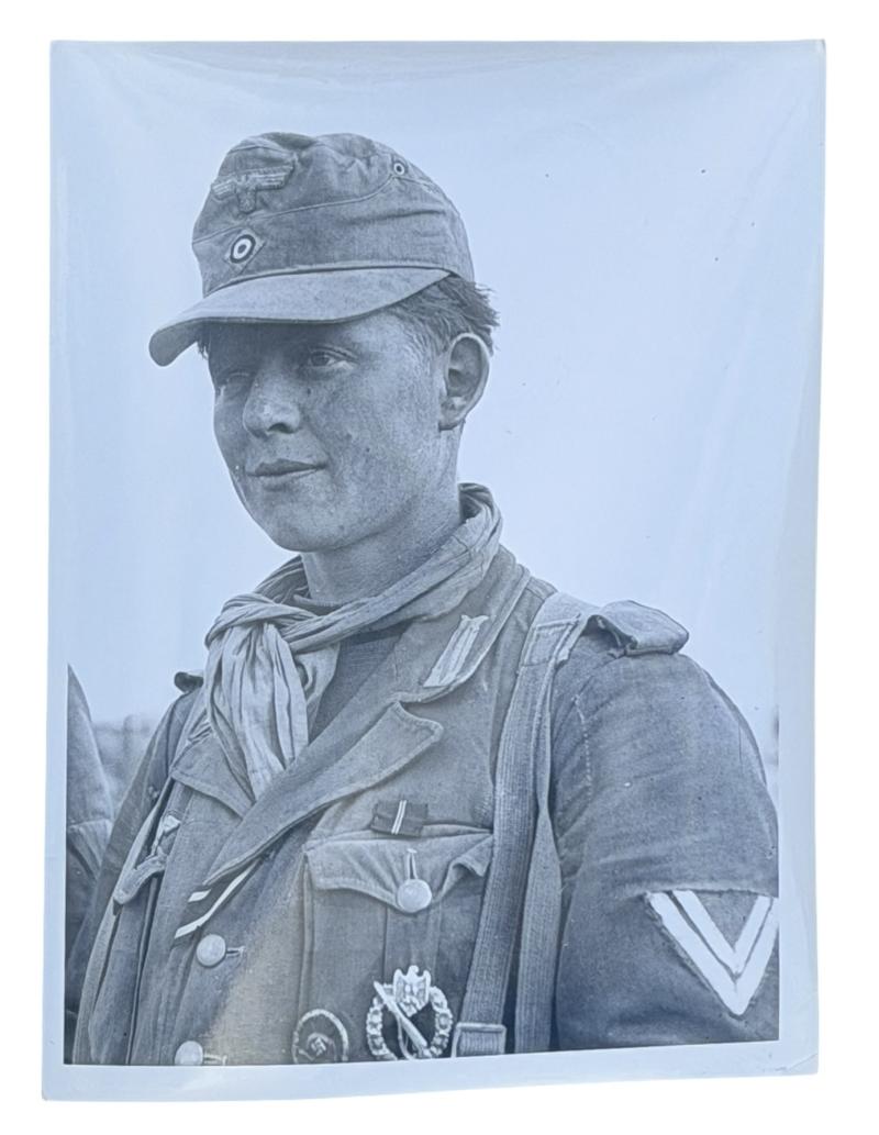 Very nice photograph of a Wehrmacht Afrika Korps Soldier