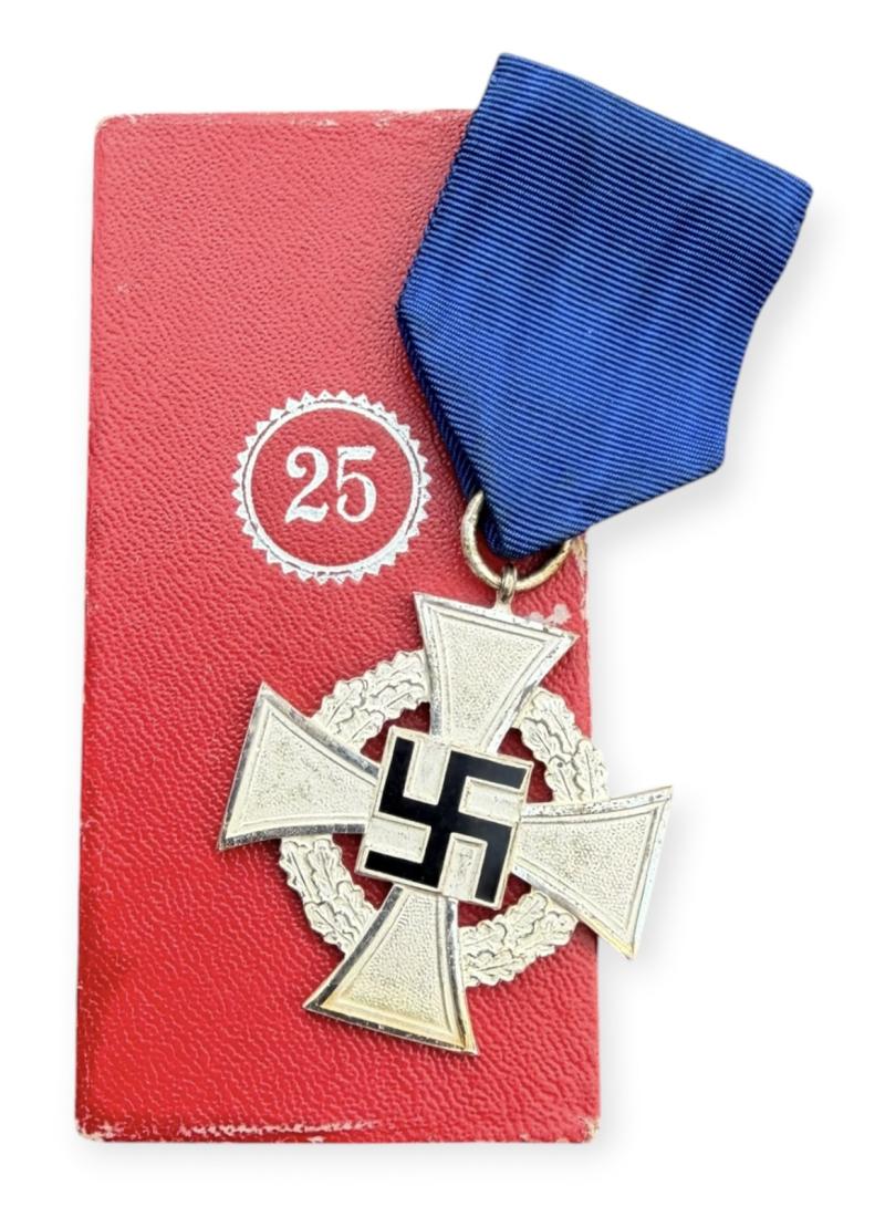 25 Years Loyal Service Medal
